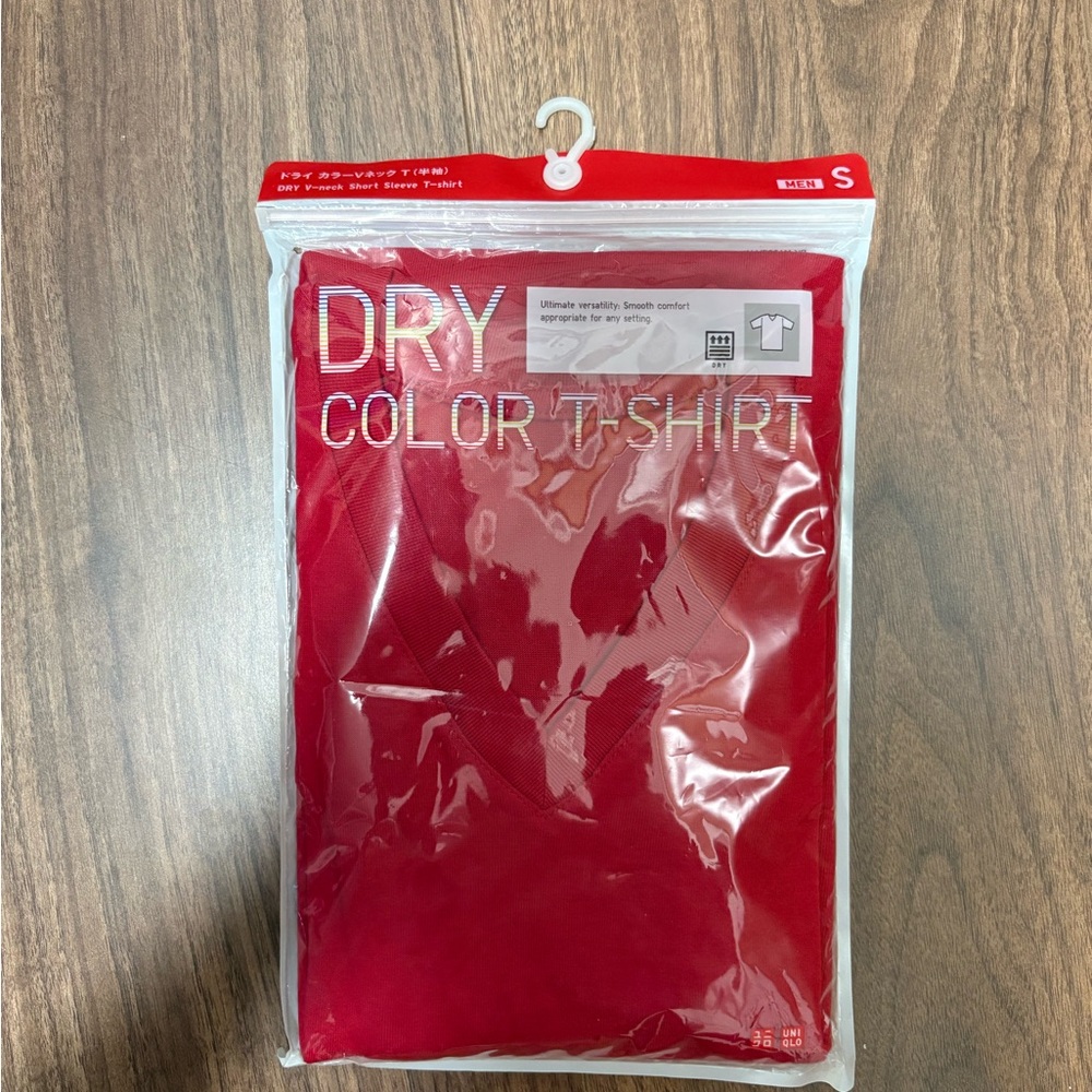 Uniqlo Red Dry Color T-Shirt